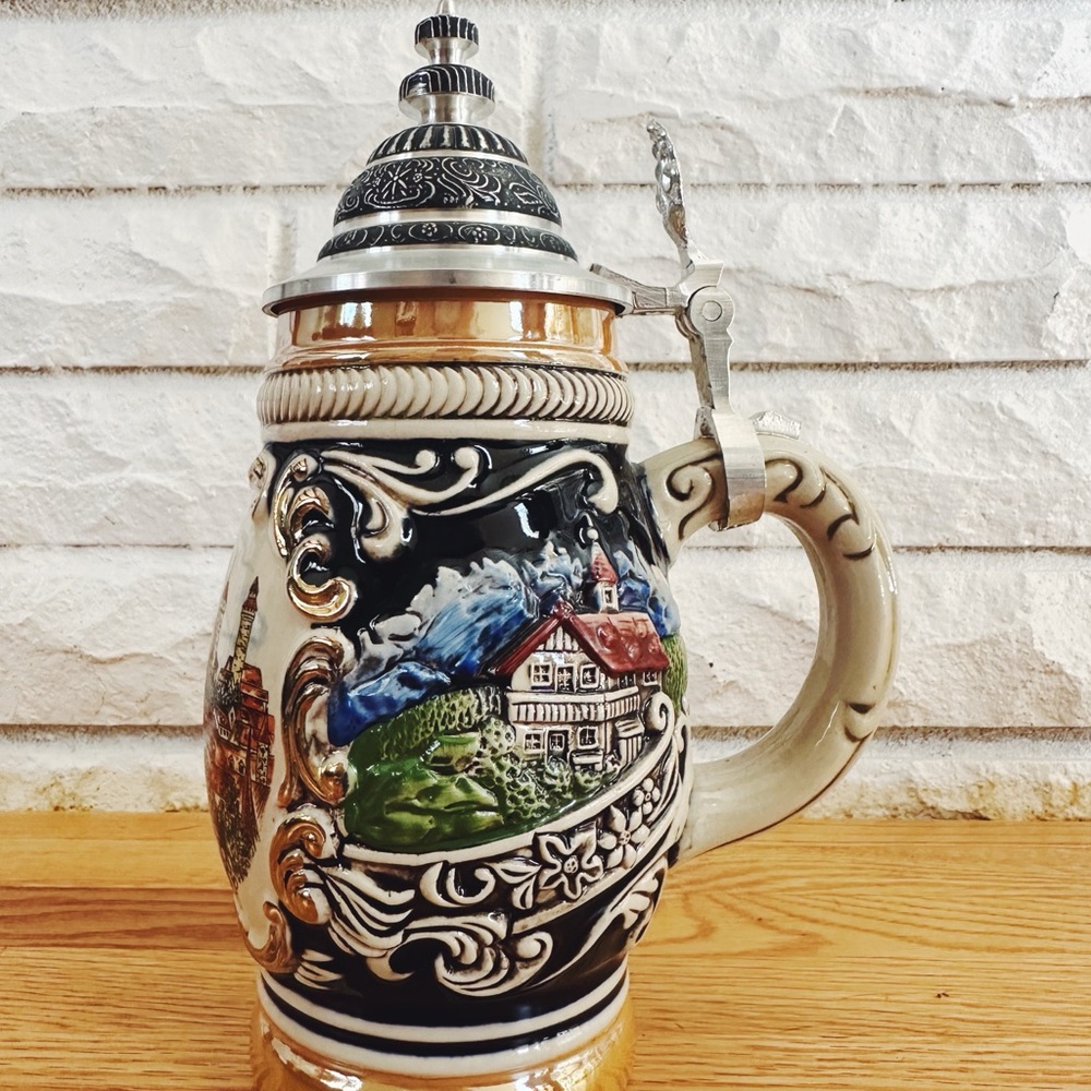 Ceramic Beer Stein with Scenic Design - Picture 3 of 4